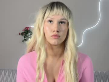 Cam for innocent_hanna