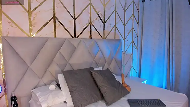 Stripchat Sex Cam for Arianabromw