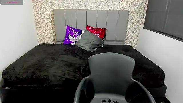 Stripchat Sex Cam for EmmaaEvans_