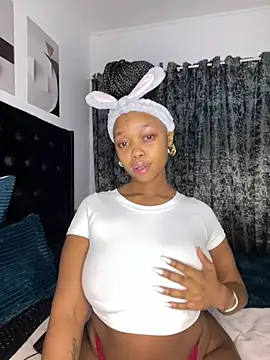Stripchat Sex Cam for QueenTee23