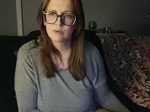 Stripchat Sex Cam for TheBustyHouseWife