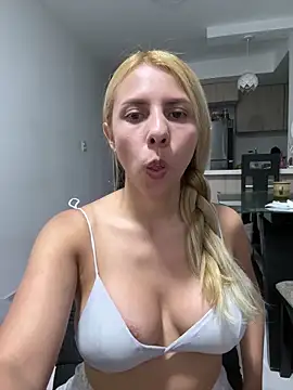 Stripchat Sex Cam for DollMagguie