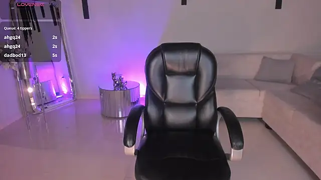 Stripchat Sex Cam for MileyCruz_