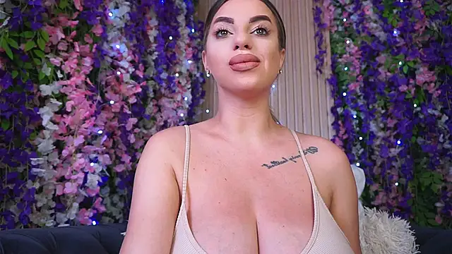 Stripchat Sex Cam for CassieLopez